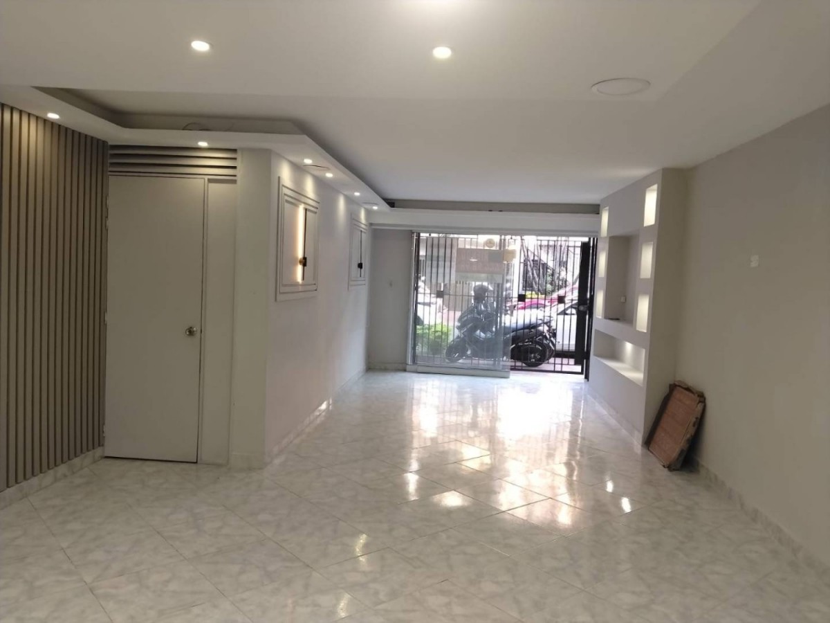 Casa en arriendo en La Magnolia, Envigado · foto 5 de 24