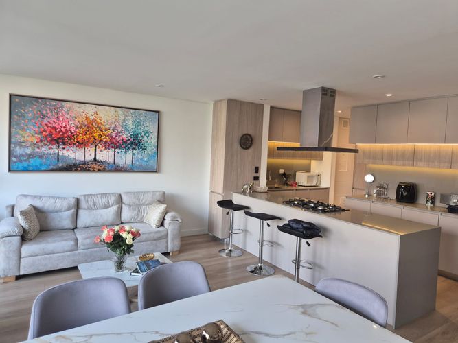 Apartamento de 2 alcobas en venta en Chico Norte, Bogotá, 117 m² · foto 3 de 19