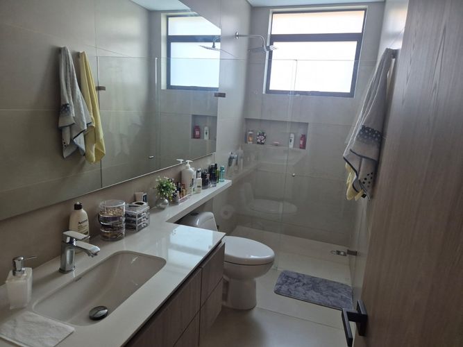 Apartamento de 2 alcobas en venta en Chico Norte, Bogotá, 117 m² · foto 7 de 19