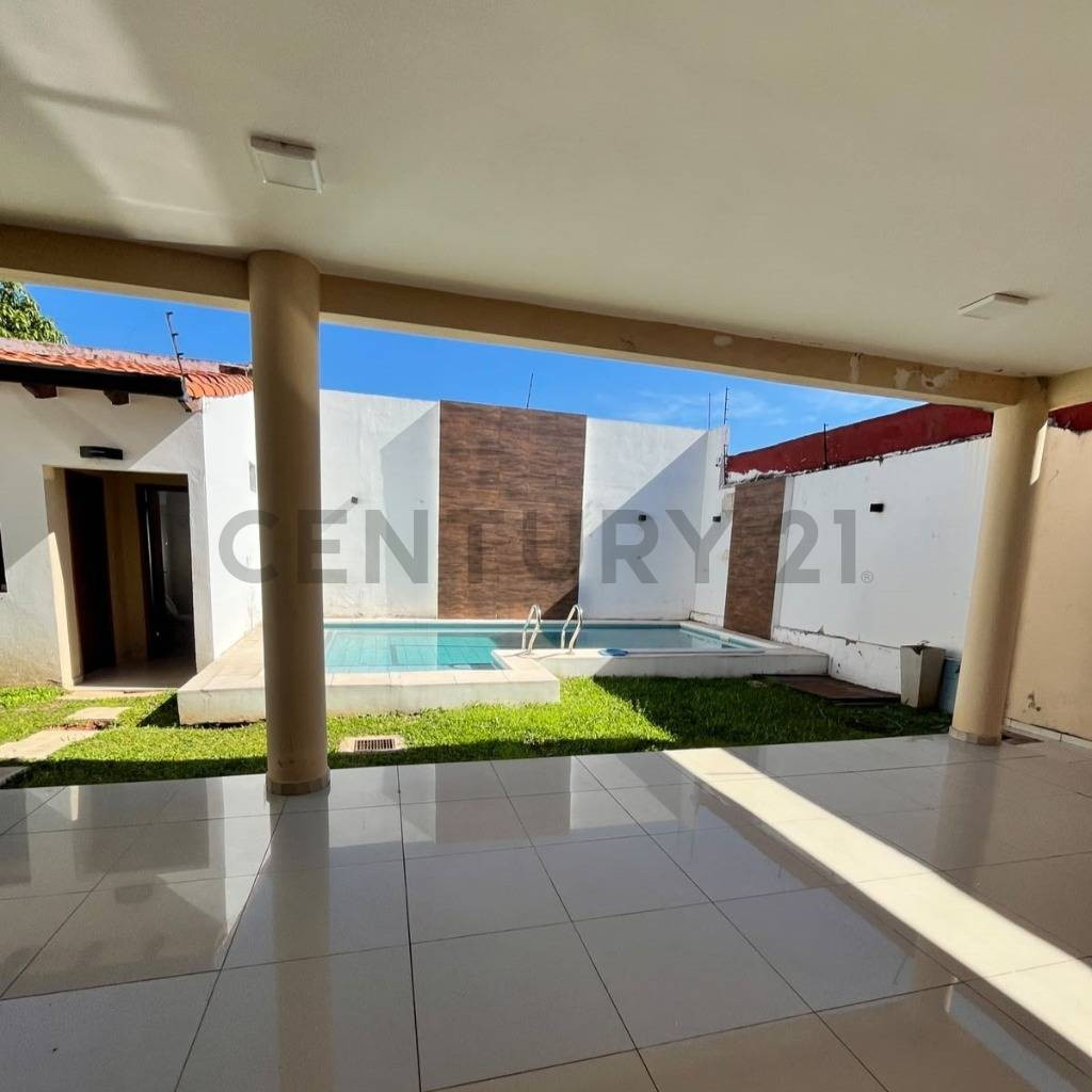 Exclusiva Residencia en Lambaré: ¡Tu Nuevo Hogar te Espera! — foto 2
