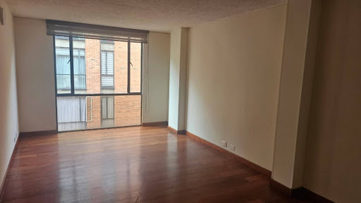 Departamento en venta bajo precio de mercado en Quinta paredes