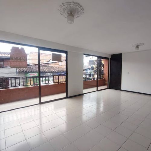 Casa de 5 alcobas en venta en Centro, Rionegro, 200 m² · foto 5 de 19