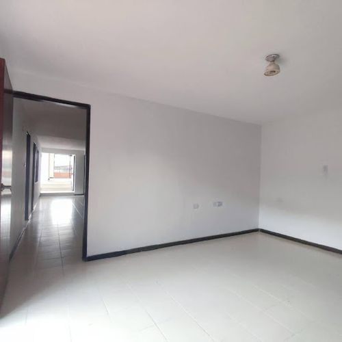 Casa de 5 alcobas en venta en Centro, Rionegro, 200 m² · foto 9 de 19