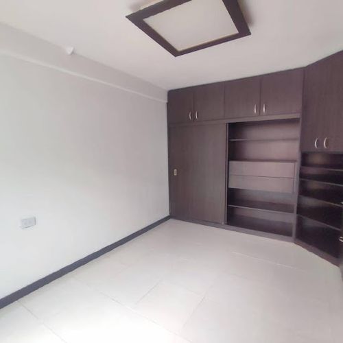 Casa de 5 alcobas en venta en Centro, Rionegro, 200 m² · foto 11 de 19