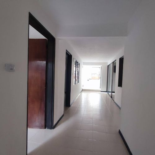 Casa de 5 alcobas en venta en Centro, Rionegro, 200 m² · foto 15 de 19