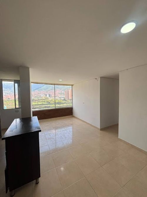 Apartamento de 3 alcobas en venta en Buenos Aires, Bello, 54 m² · foto 3 de 14