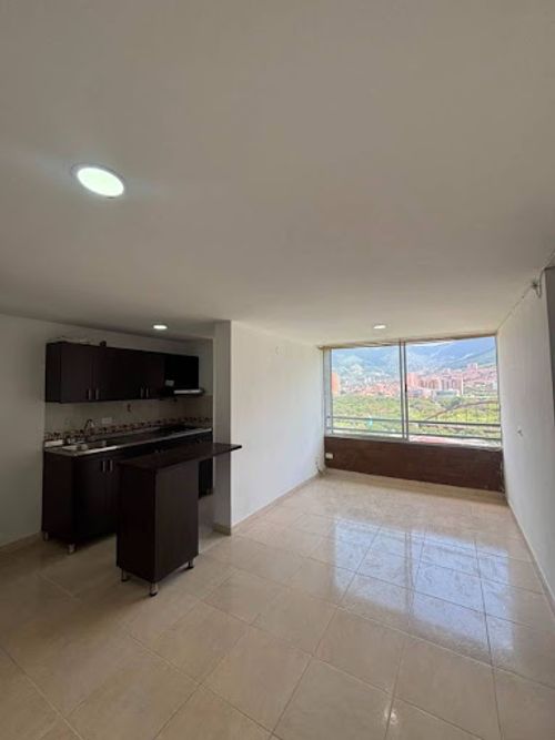 Apartamento de 3 alcobas en venta en Buenos Aires, Bello, 54 m² · foto 4 de 14