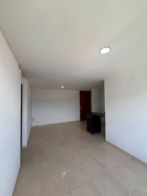Apartamento de 3 alcobas en venta en Buenos Aires, Bello, 54 m² · foto 6 de 14