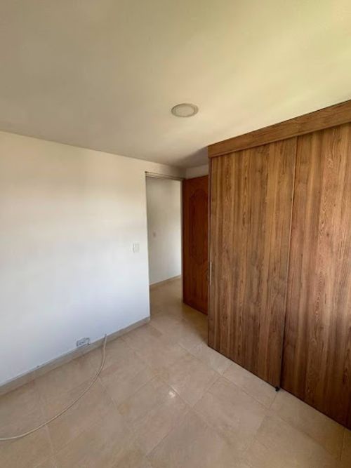 Apartamento de 3 alcobas en venta en Buenos Aires, Bello, 54 m² · foto 12 de 14