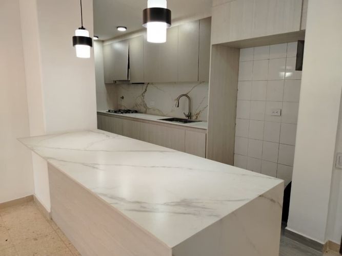 Apartamento de 3 alcobas en arriendo en El Castillo, Medellín, 120 m² · foto 4 de 18