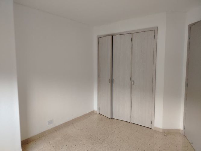Apartamento de 3 alcobas en arriendo en El Castillo, Medellín, 120 m² · foto 12 de 18