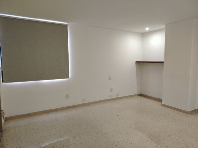 Apartamento de 3 alcobas en arriendo en El Castillo, Medellín, 120 m² · foto 13 de 18