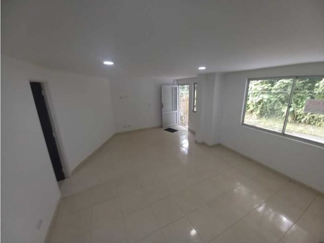 Local en venta en Los Alcazares, Manizales, 41 m² · foto 2 de 4