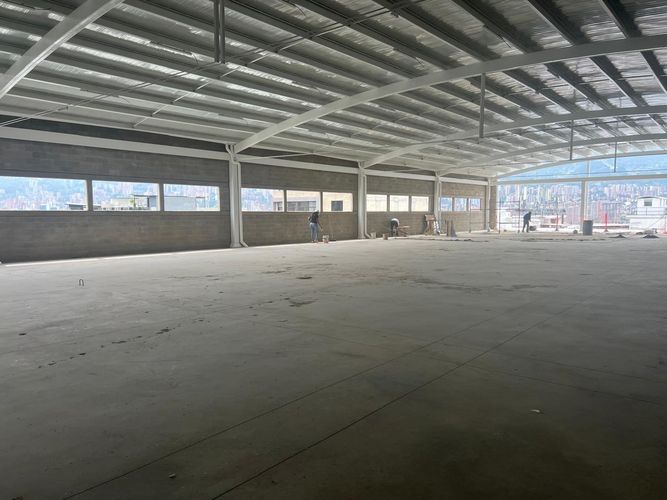 Bodega en arriendo en Zona Rural, Itagüí, 1064 m² · foto 2 de 10