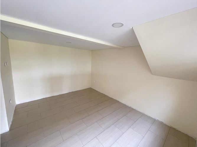 Casa de 4 alcobas en venta en Cn. Villa De Circasia, Armenia, 325 m² · foto 4 de 14