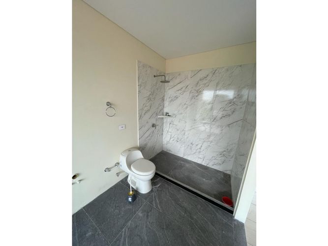 Casa de 4 alcobas en venta en Cn. Villa De Circasia, Armenia, 325 m² · foto 7 de 14