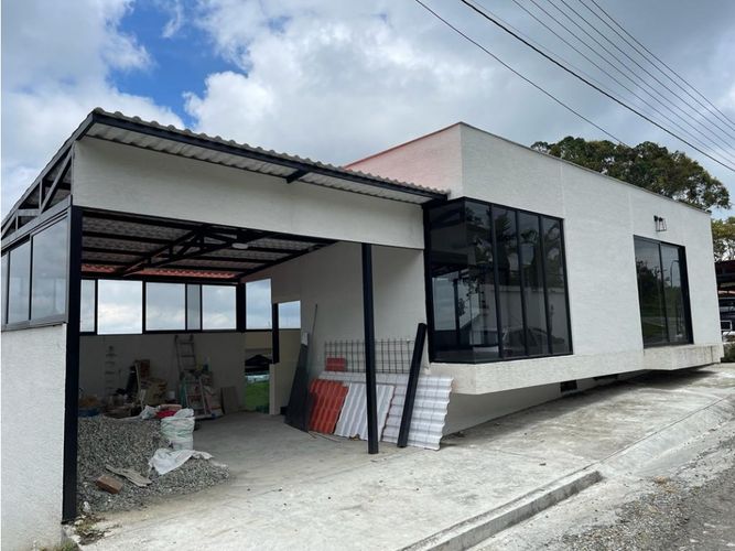 Casa de 4 alcobas en venta en Cn. Villa De Circasia, Armenia, 325 m² · foto 12 de 14