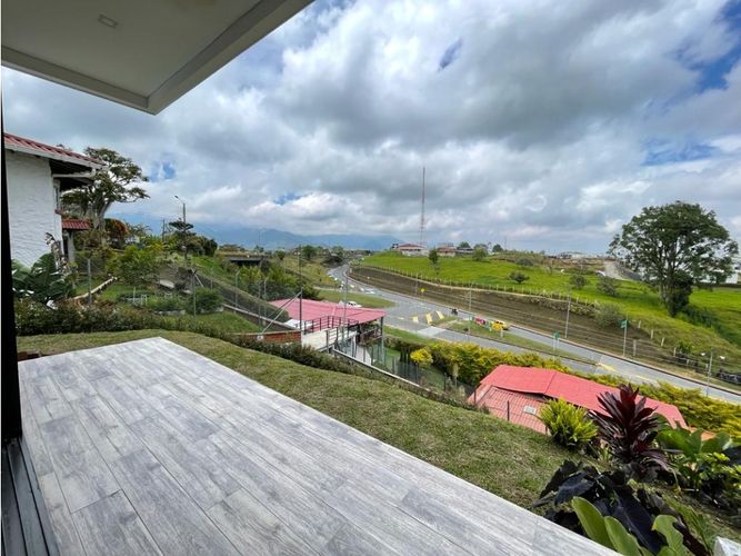 Casa de 4 alcobas en venta en Cn. Villa De Circasia, Armenia, 325 m² · foto 13 de 14