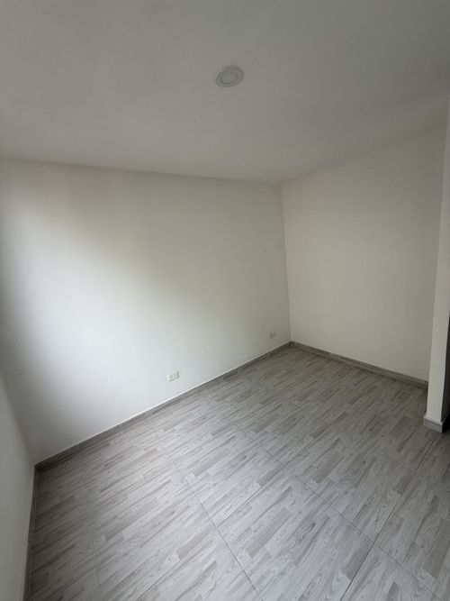 Apartamento de 3 alcobas en venta en Primero De Mayo, Cali, 62 m² · foto 5 de 13