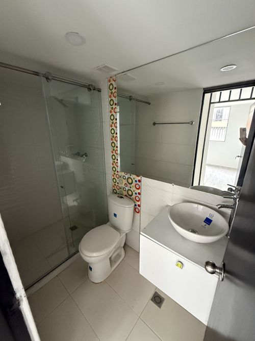 Apartamento de 3 alcobas en venta en Primero De Mayo, Cali, 62 m² · foto 6 de 13