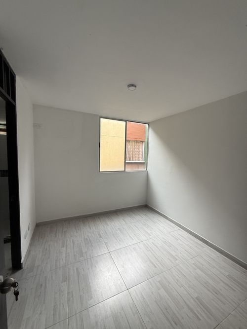 Apartamento de 3 alcobas en venta en Primero De Mayo, Cali, 62 m² · foto 8 de 13