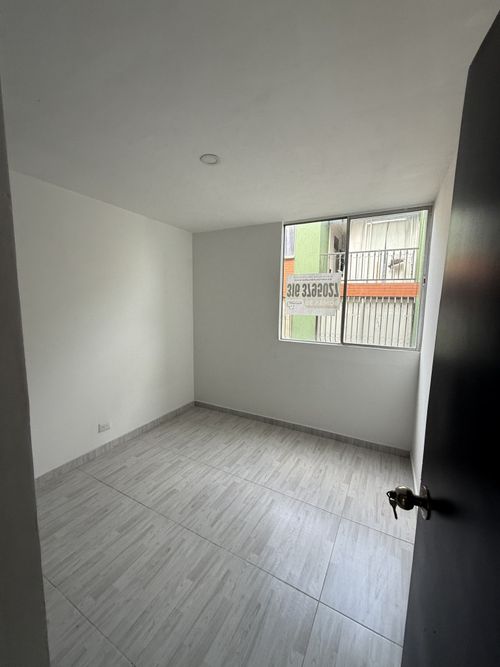 Apartamento de 3 alcobas en venta en Primero De Mayo, Cali, 62 m² · foto 11 de 13