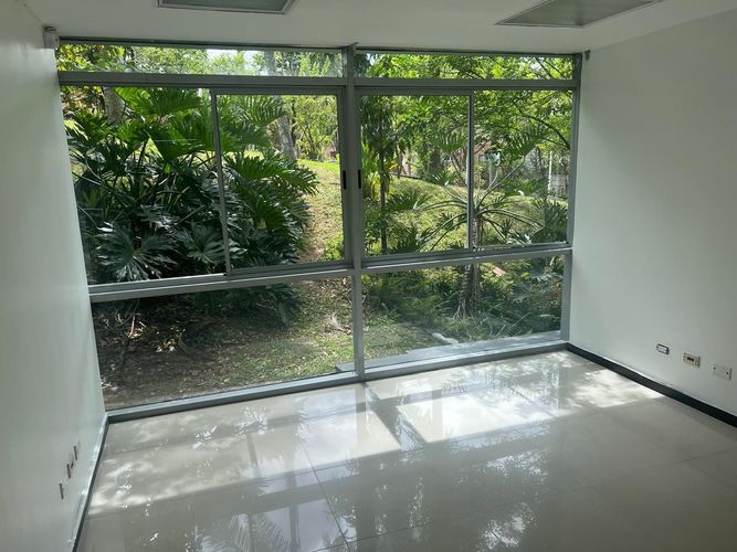 Oficina en arriendo en Conjunto Residencial Isla Fuerta, Envigado, 152 m² · foto 4 de 16