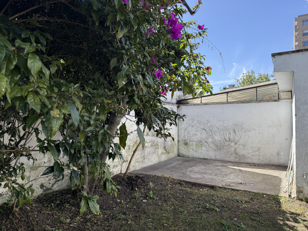 Casa en venta en Pasadena, Bogotá · foto 8 de 22