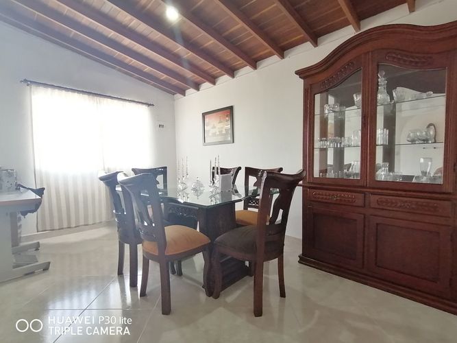 Casa de 3 alcobas en venta en Manrique Central, Medellín, 74 m² · foto 4 de 19