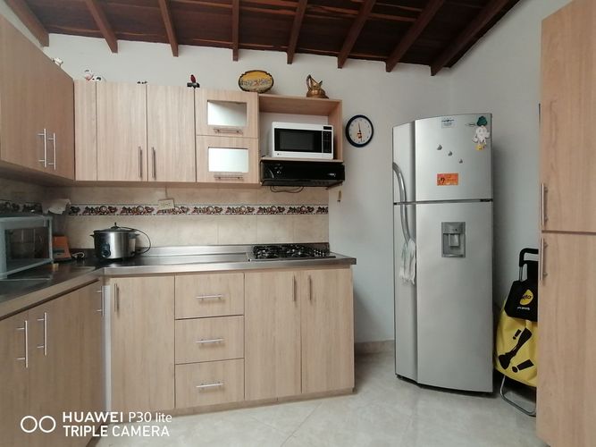 Casa de 3 alcobas en venta en Manrique Central, Medellín, 74 m² · foto 10 de 19