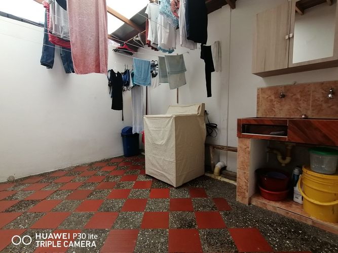 Casa de 3 alcobas en venta en Manrique Central, Medellín, 74 m² · foto 14 de 19