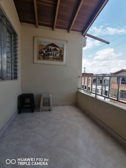 Casa de 3 alcobas en venta en Manrique Central, Medellín, 74 m² · foto 15 de 19
