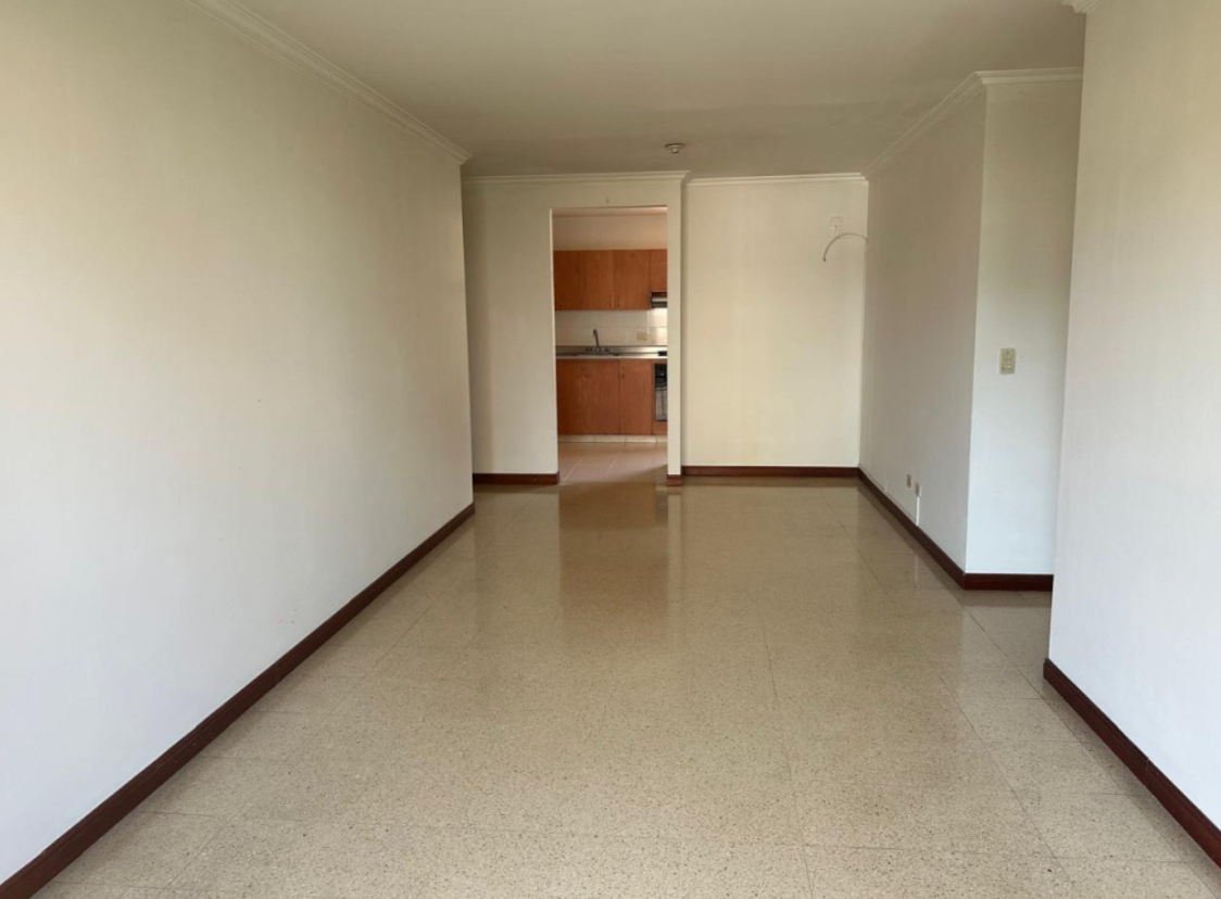 Apartamento en venta en El Portal, Envigado · foto 4 de 16