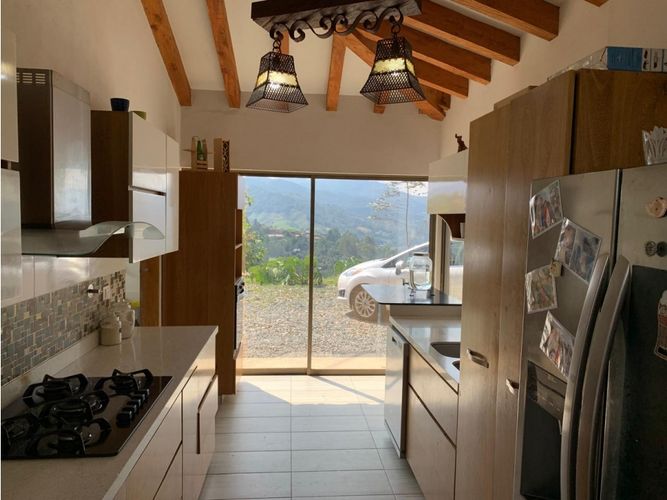 Finca en venta en El Retiro, 180 m² · foto 6 de 10
