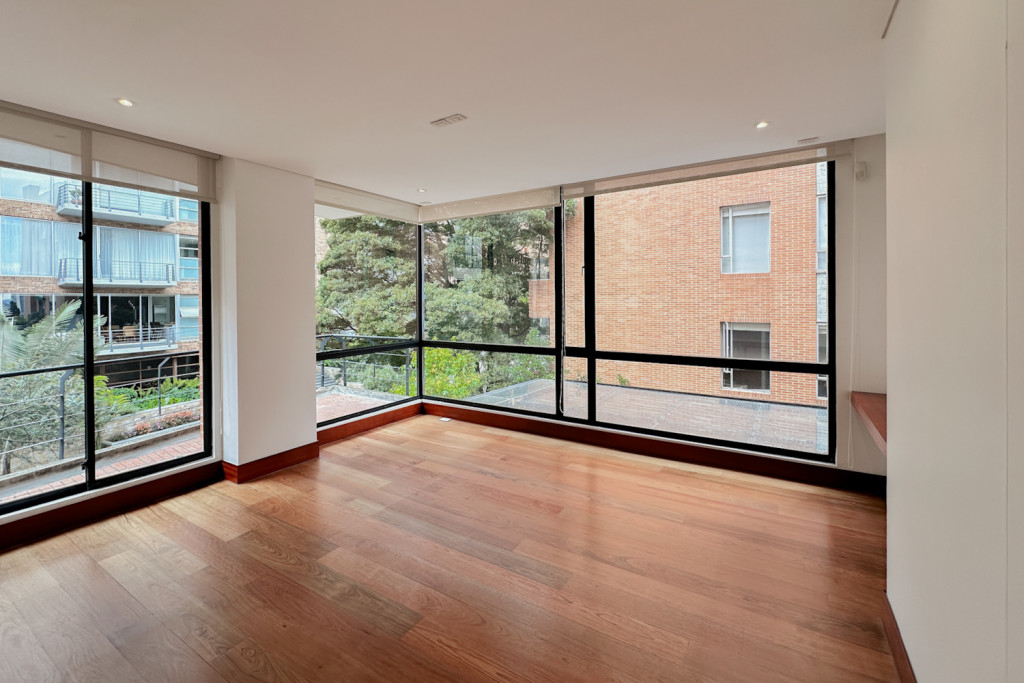 Apartamento en venta en Chicó Alto, Bogotá · foto 3 de 24