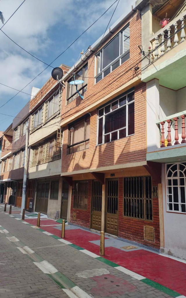 Casa en venta en Tintalito, Bogotá · foto 3 de 24