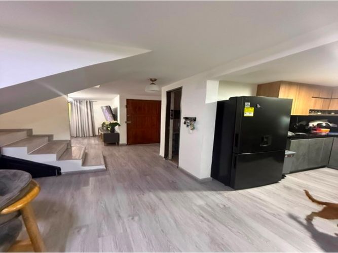 Casa de 4 alcobas en venta en Rodeo Alto, Medellín, 130 m² · foto 3 de 22