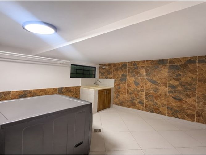 Casa de 4 alcobas en venta en Rodeo Alto, Medellín, 130 m² · foto 16 de 22