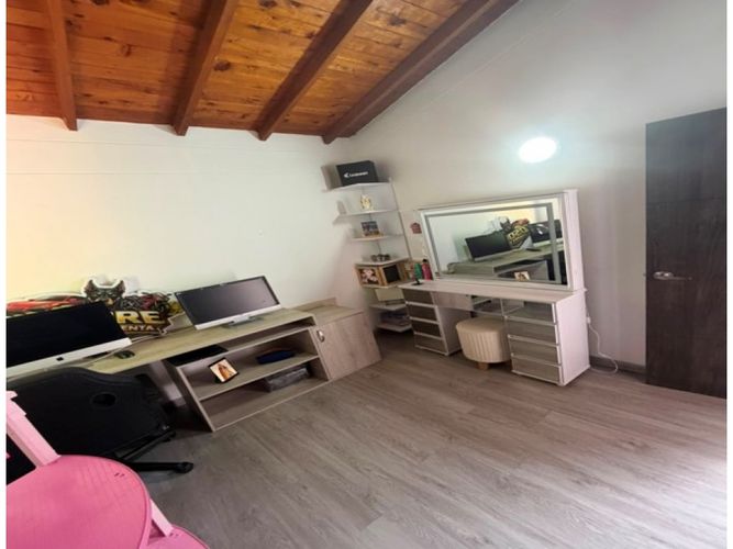 Casa de 4 alcobas en venta en Rodeo Alto, Medellín, 130 m² · foto 19 de 22