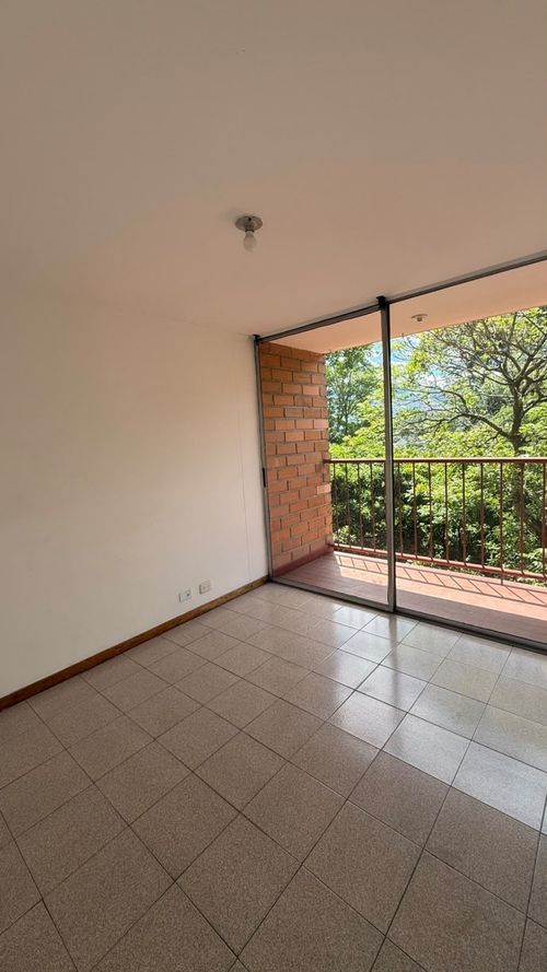 Apartamento de 3 alcobas en arriendo en Vía Las Palmas, Medellín, 96 m² · foto 3 de 14