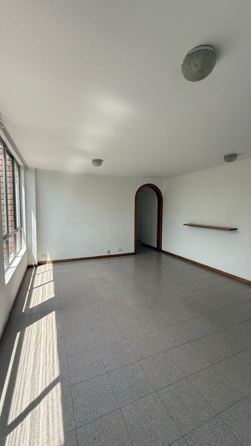 Apartamento de 3 alcobas en arriendo en Vía Las Palmas, Medellín, 96 m² · foto 4 de 14