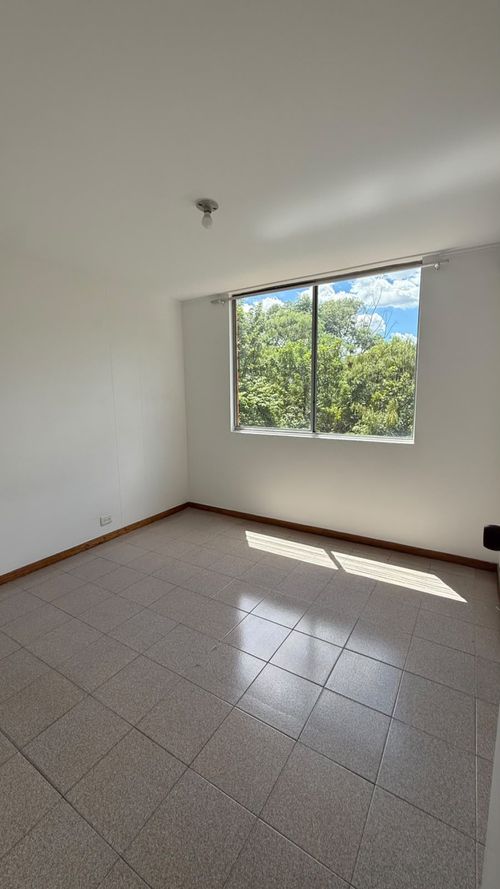 Apartamento de 3 alcobas en arriendo en Vía Las Palmas, Medellín, 96 m² · foto 10 de 14