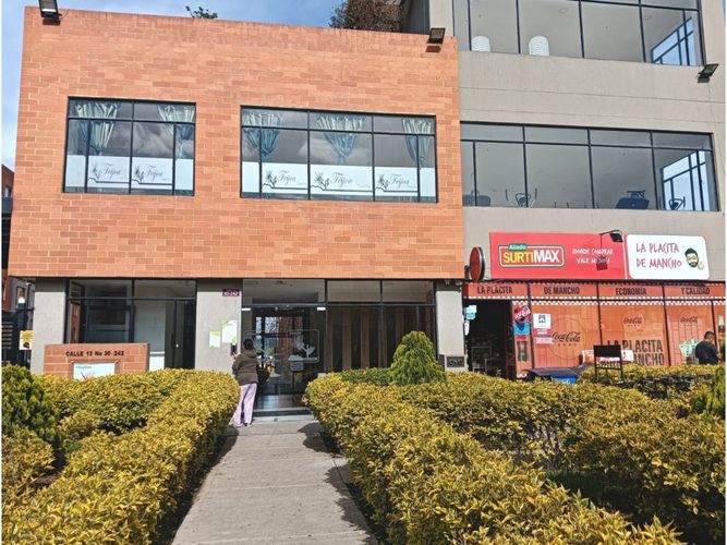 Apartamento de 3 alcobas en venta en Cr. Jazmin, Soacha, 55 m² · foto 2 de 23