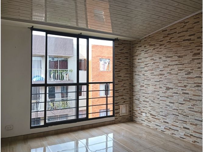 Apartamento de 3 alcobas en venta en Cr. Jazmin, Soacha, 55 m² · foto 4 de 23