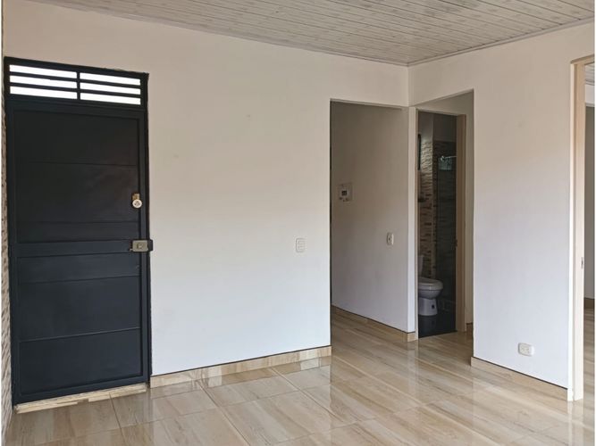 Apartamento de 3 alcobas en venta en Cr. Jazmin, Soacha, 55 m² · foto 5 de 23