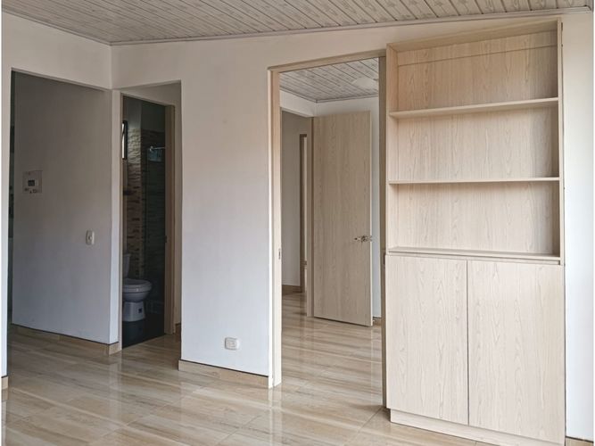 Apartamento de 3 alcobas en venta en Cr. Jazmin, Soacha, 55 m² · foto 8 de 23