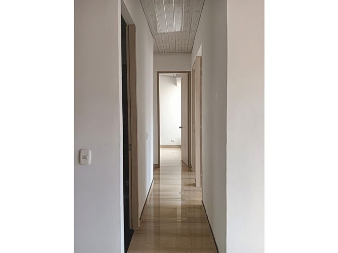 Apartamento de 3 alcobas en venta en Cr. Jazmin, Soacha, 55 m² · foto 10 de 23
