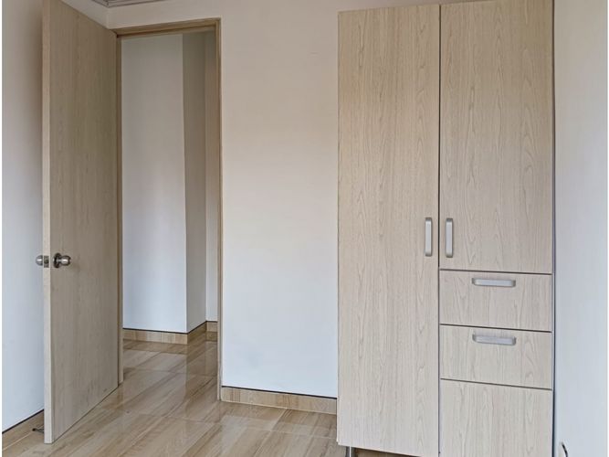 Apartamento de 3 alcobas en venta en Cr. Jazmin, Soacha, 55 m² · foto 15 de 23