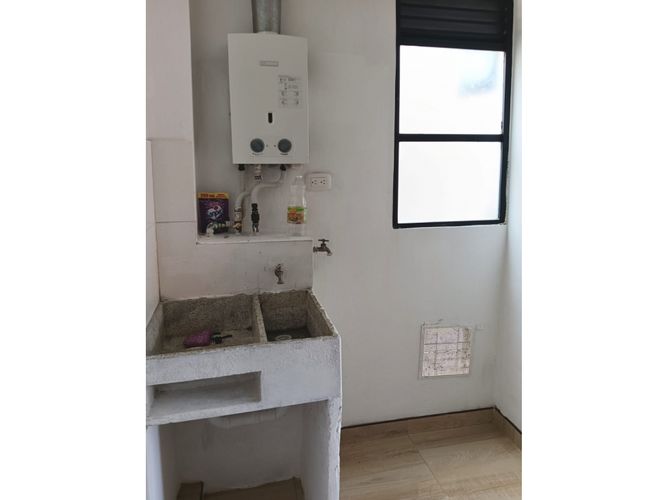 Apartamento de 3 alcobas en venta en Cr. Jazmin, Soacha, 55 m² · foto 22 de 23
