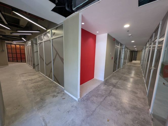 Local en arriendo en Villa Carlota, Medellín, 503 m² · foto 2 de 7